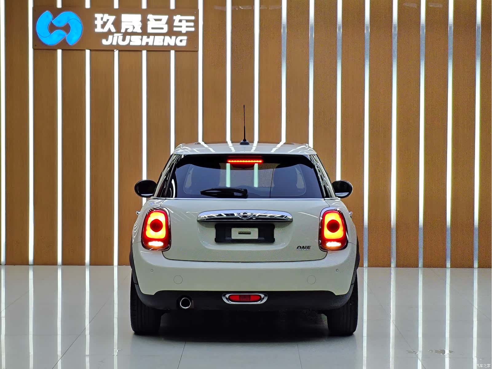 Mini ONE, 2018 6