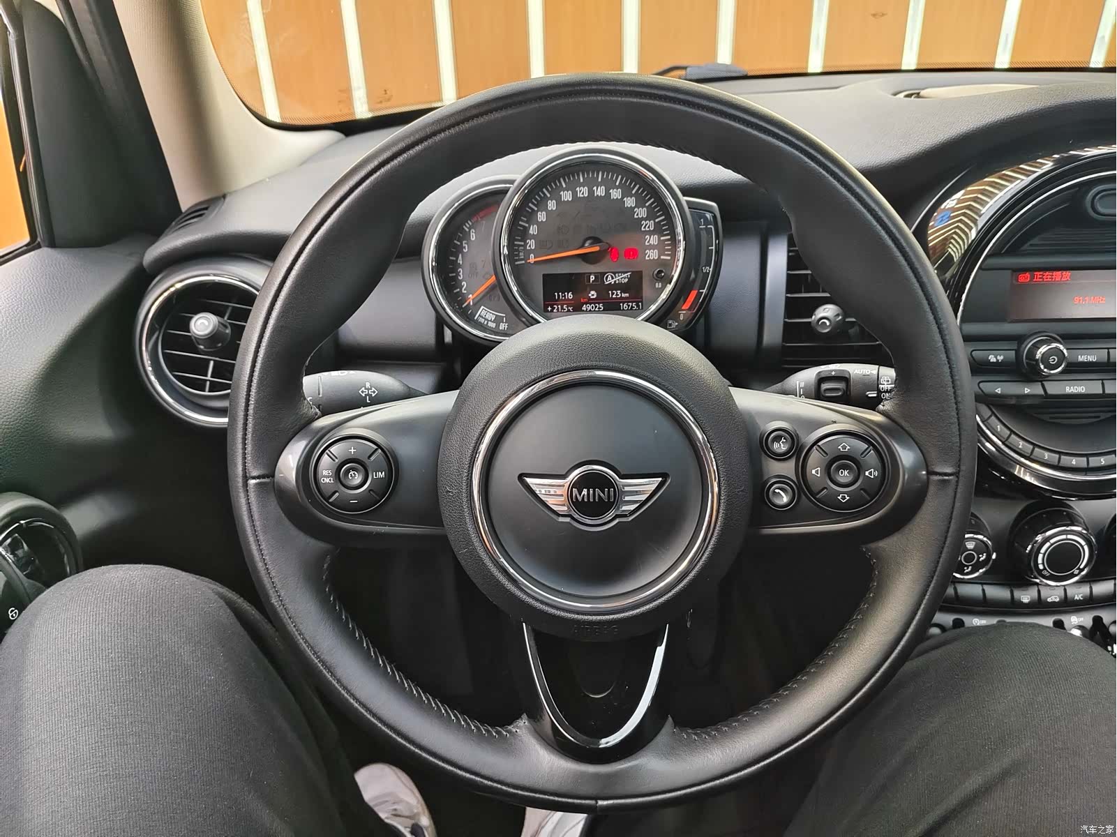 Mini ONE, 2018 15
