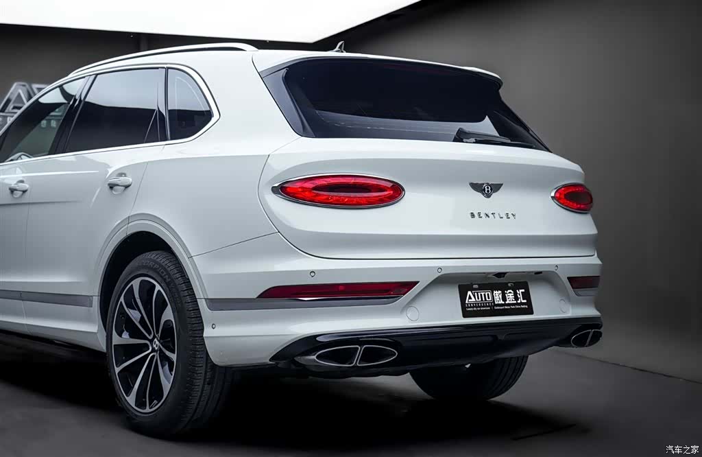 Bentley Bentayga, 2020 8