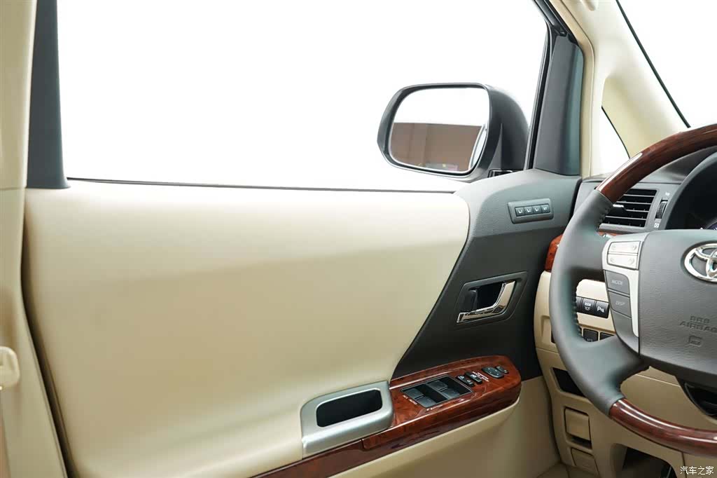 Toyota Alphard, 2011 15