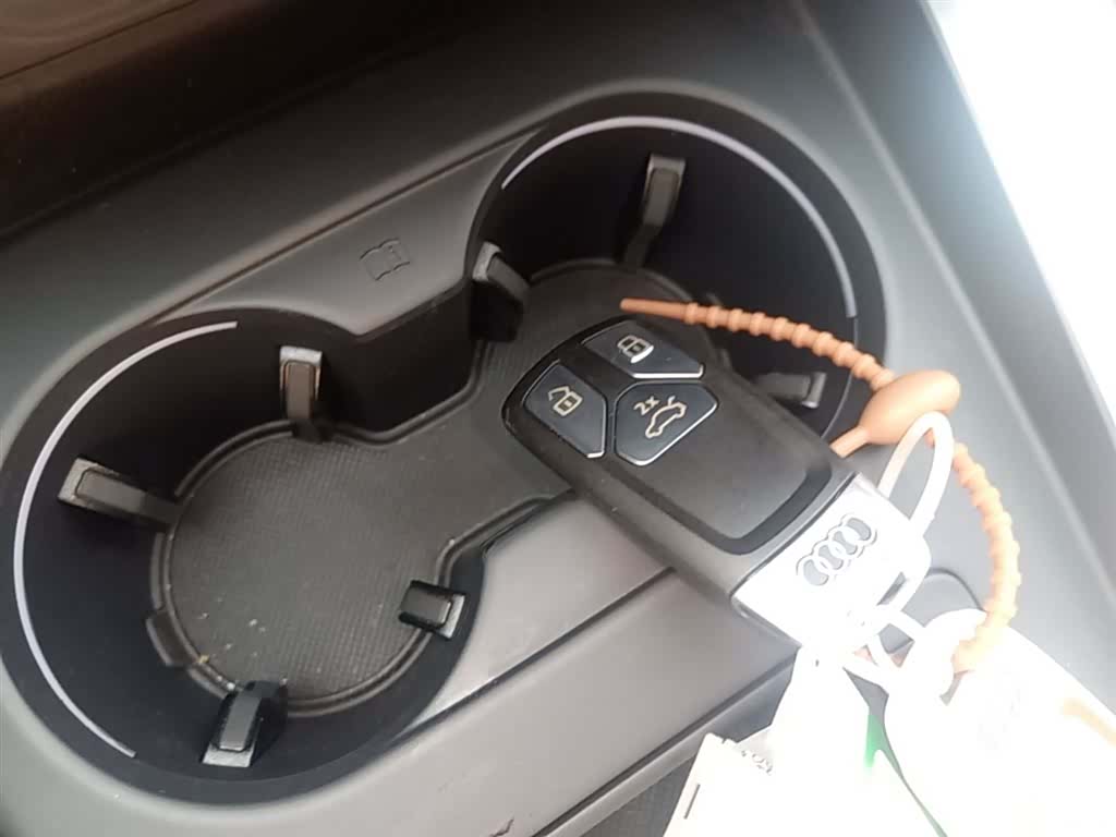 Audi A4L, 2020 9