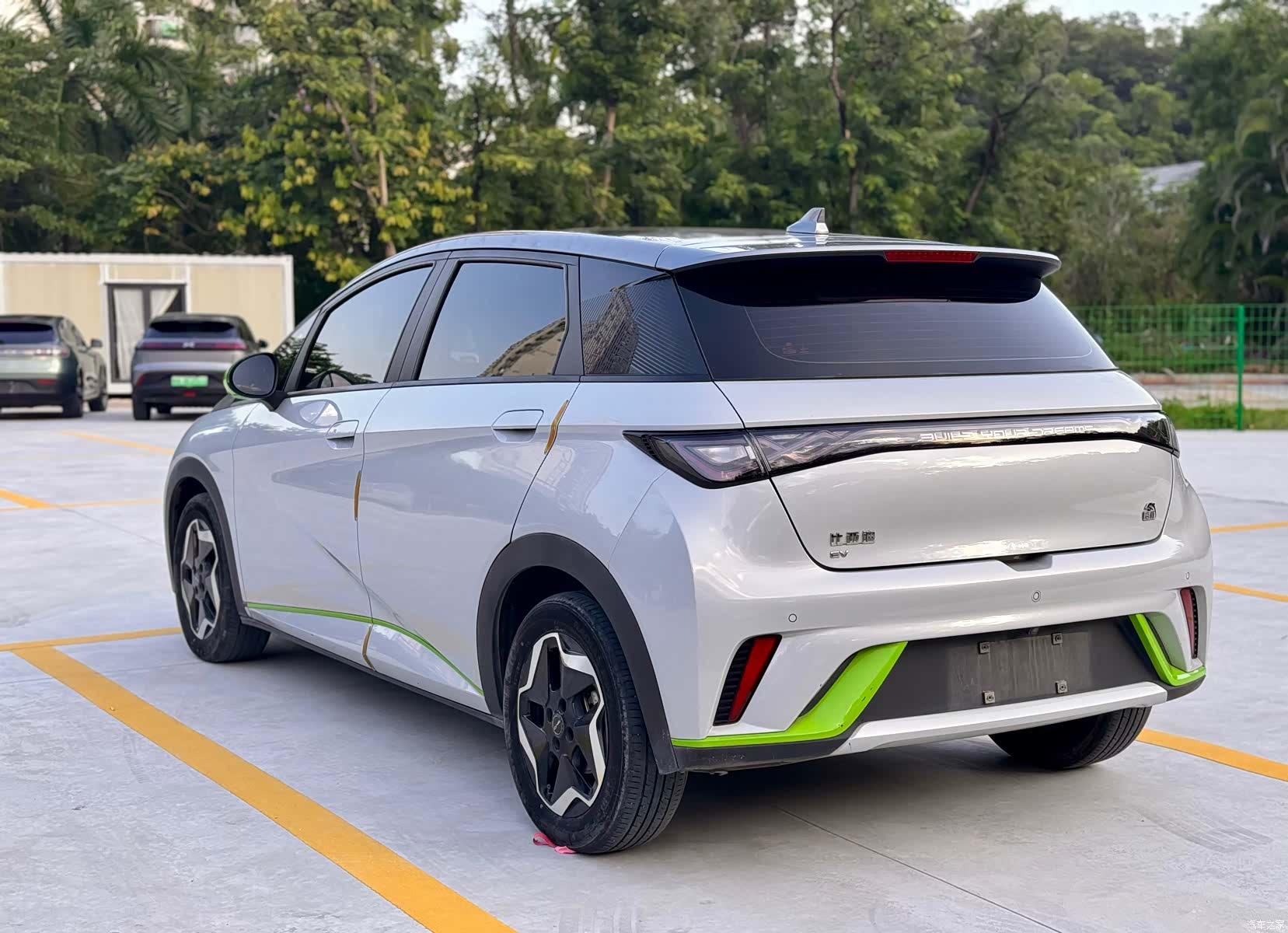 BYD Dolphin, 2022 21
