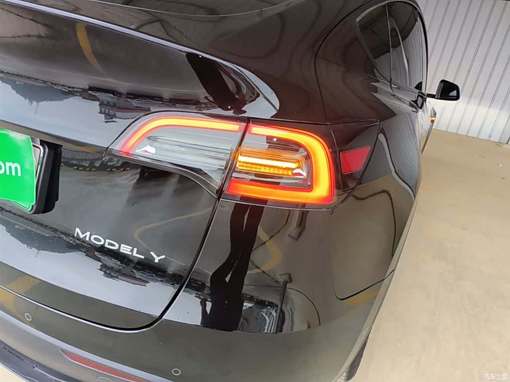 Tesla Model Y, 2023 8