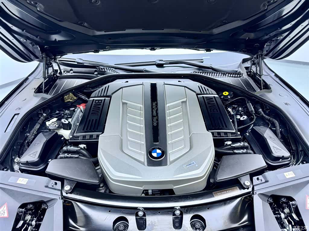 BMW 7 Series, 2011 9