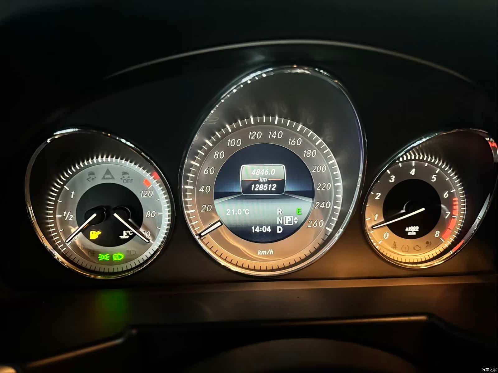 Mercedes-Benz GLK-Class, 2015 11
