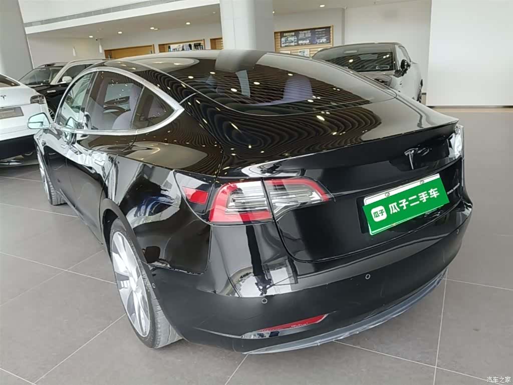 Tesla Model 3, 2019 все фото