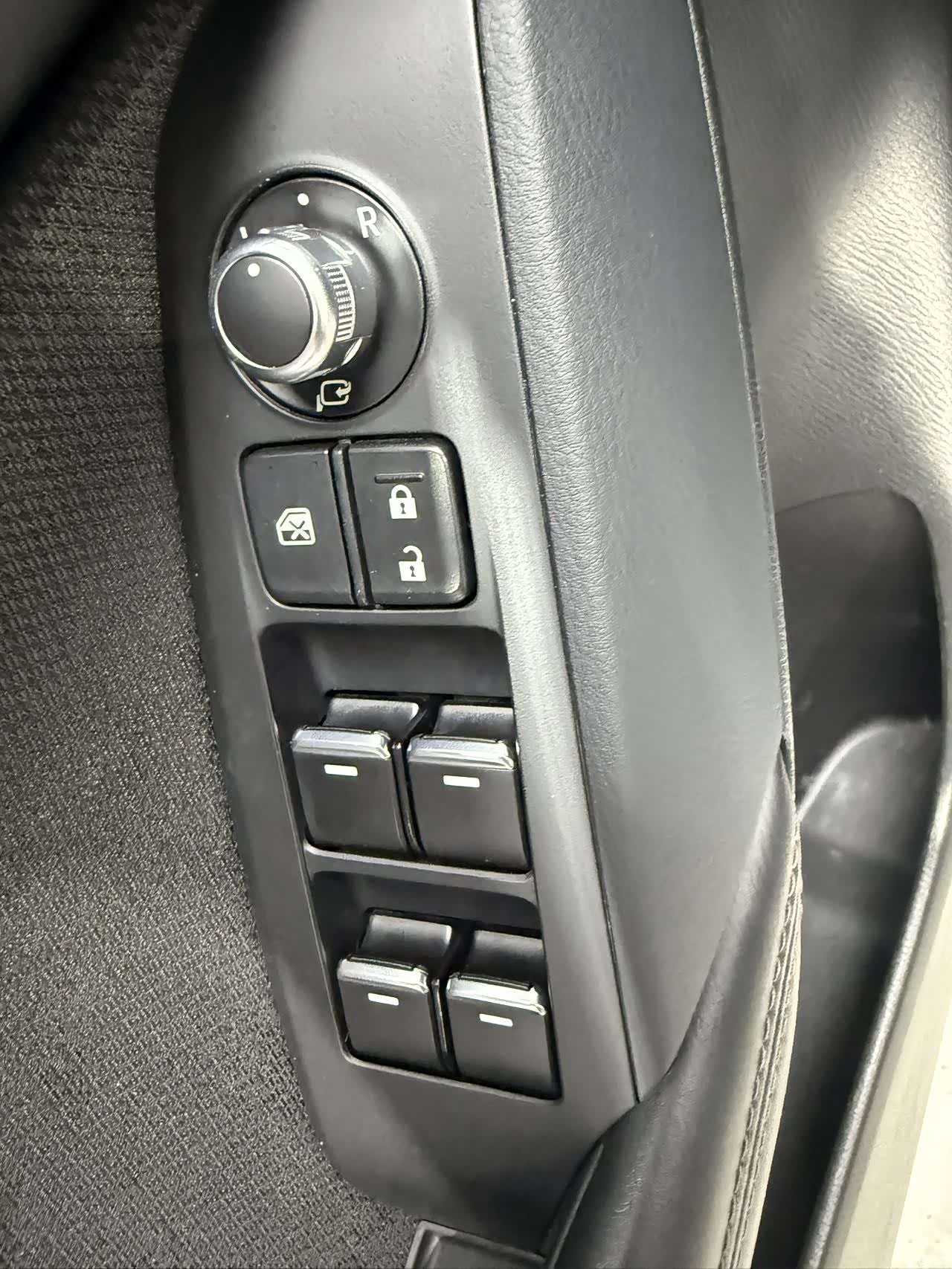 Mazda CX-4, 2023 23