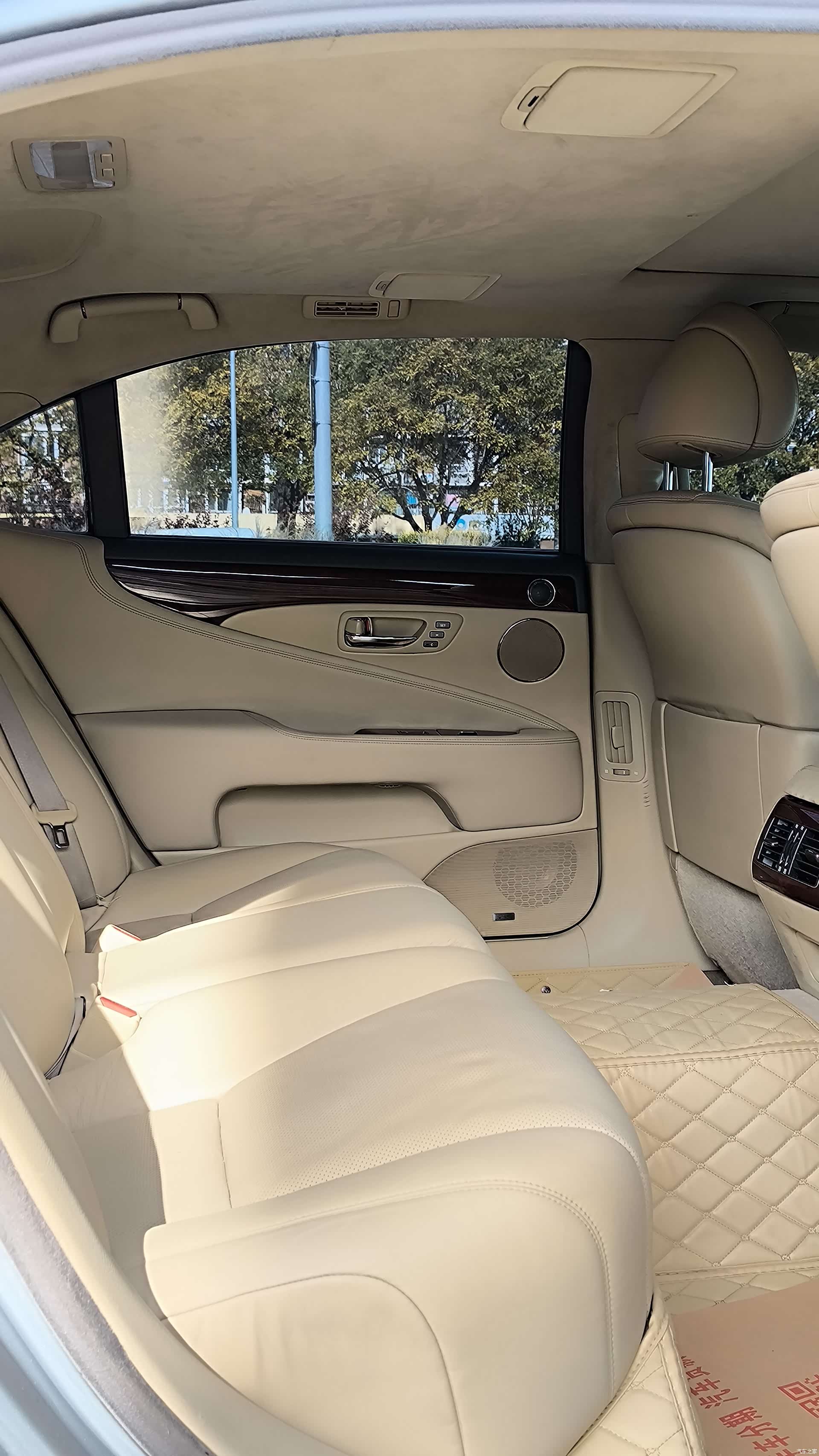 Lexus LS, 2007 14