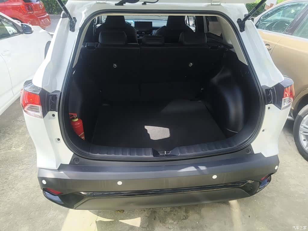 Toyota Frontlander, 2025 19