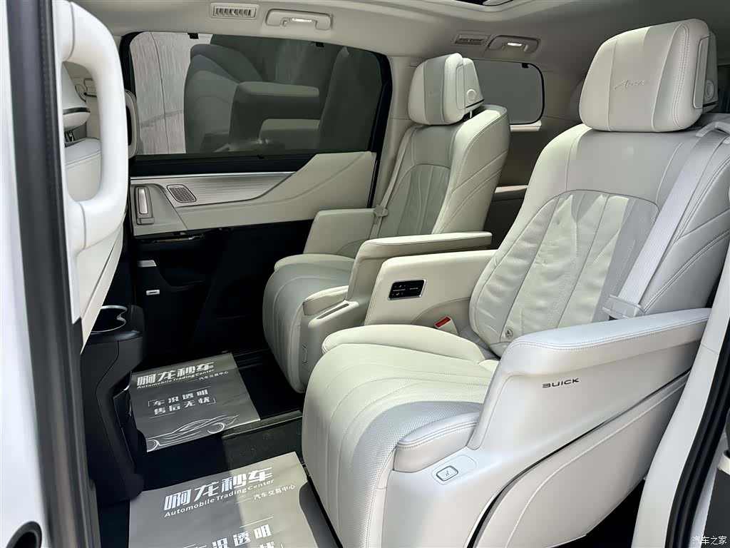 Buick GL8, 2025 9