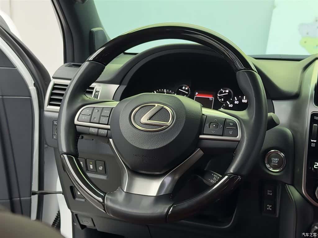 Lexus GX, 2023 13