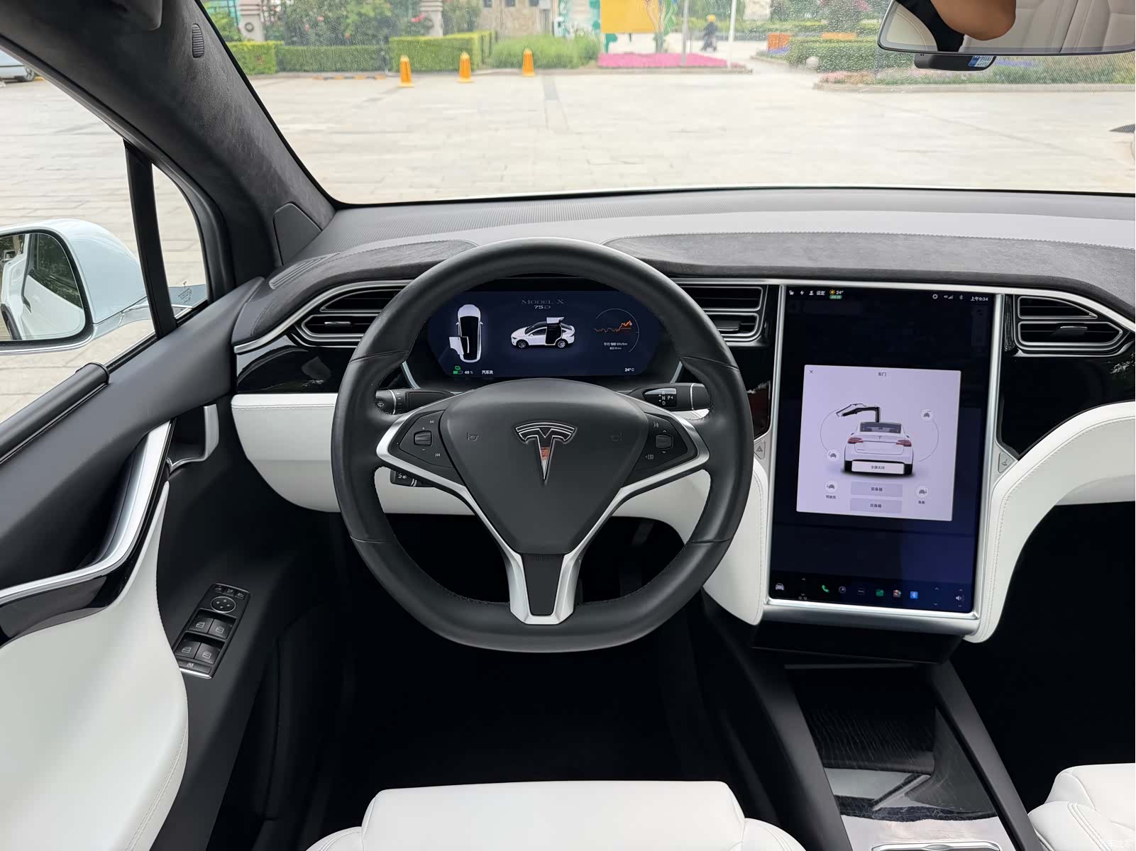 Tesla Model X, 2017 15