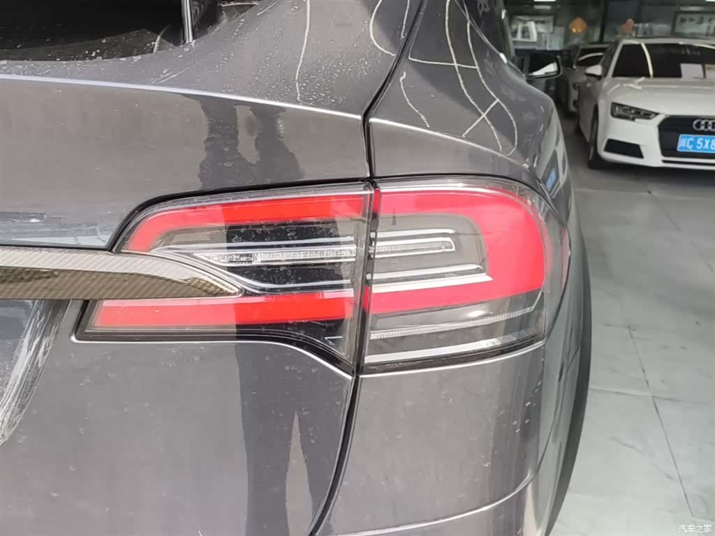 Tesla Model X, 2019 8
