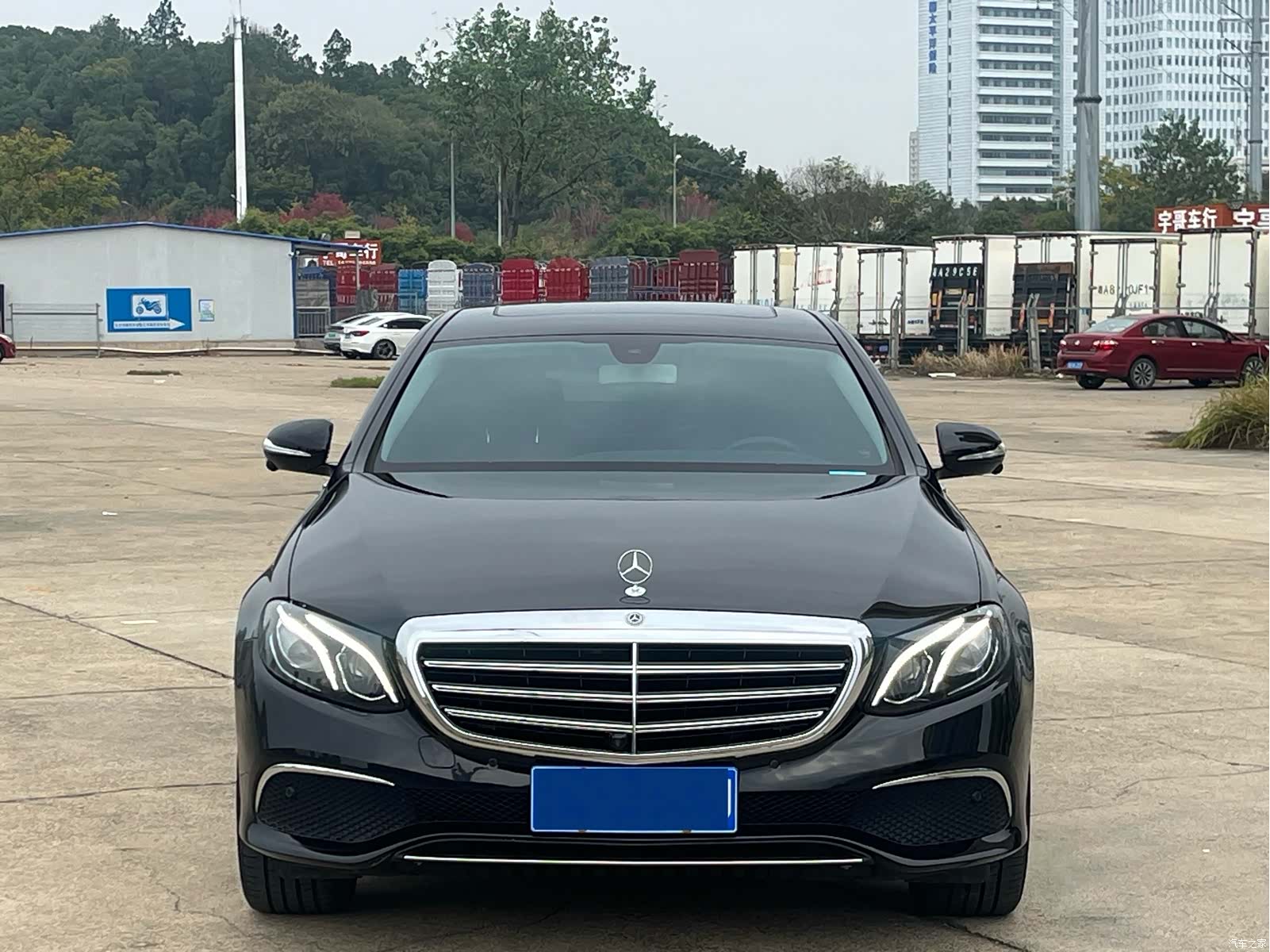 Mercedes-Benz E-Class, 2018 3