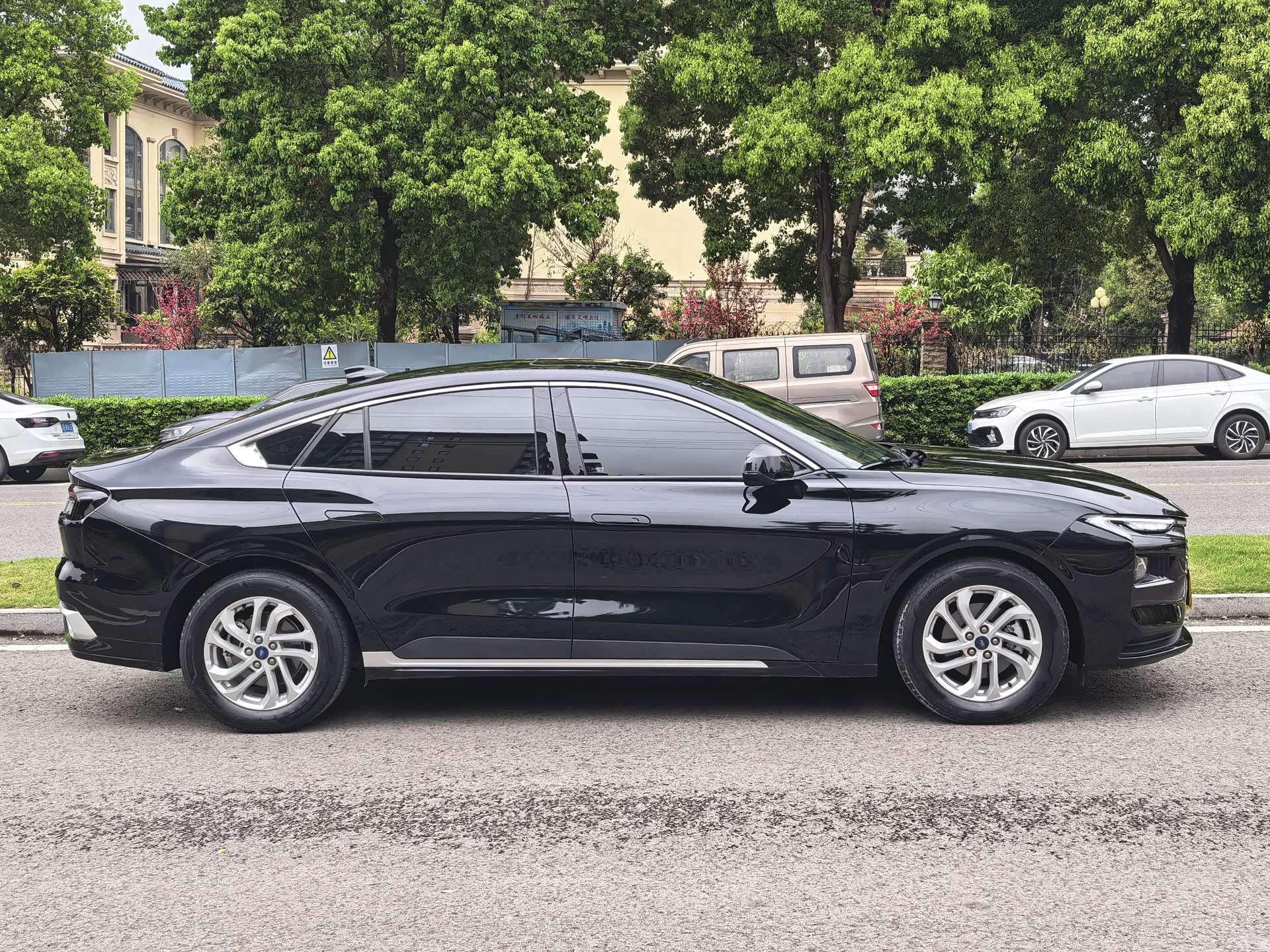 Ford Mondeo, 2023 4