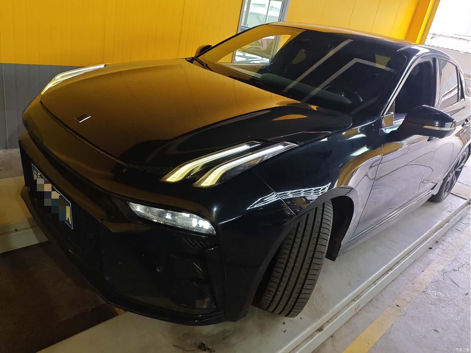 Lynk & Co 02