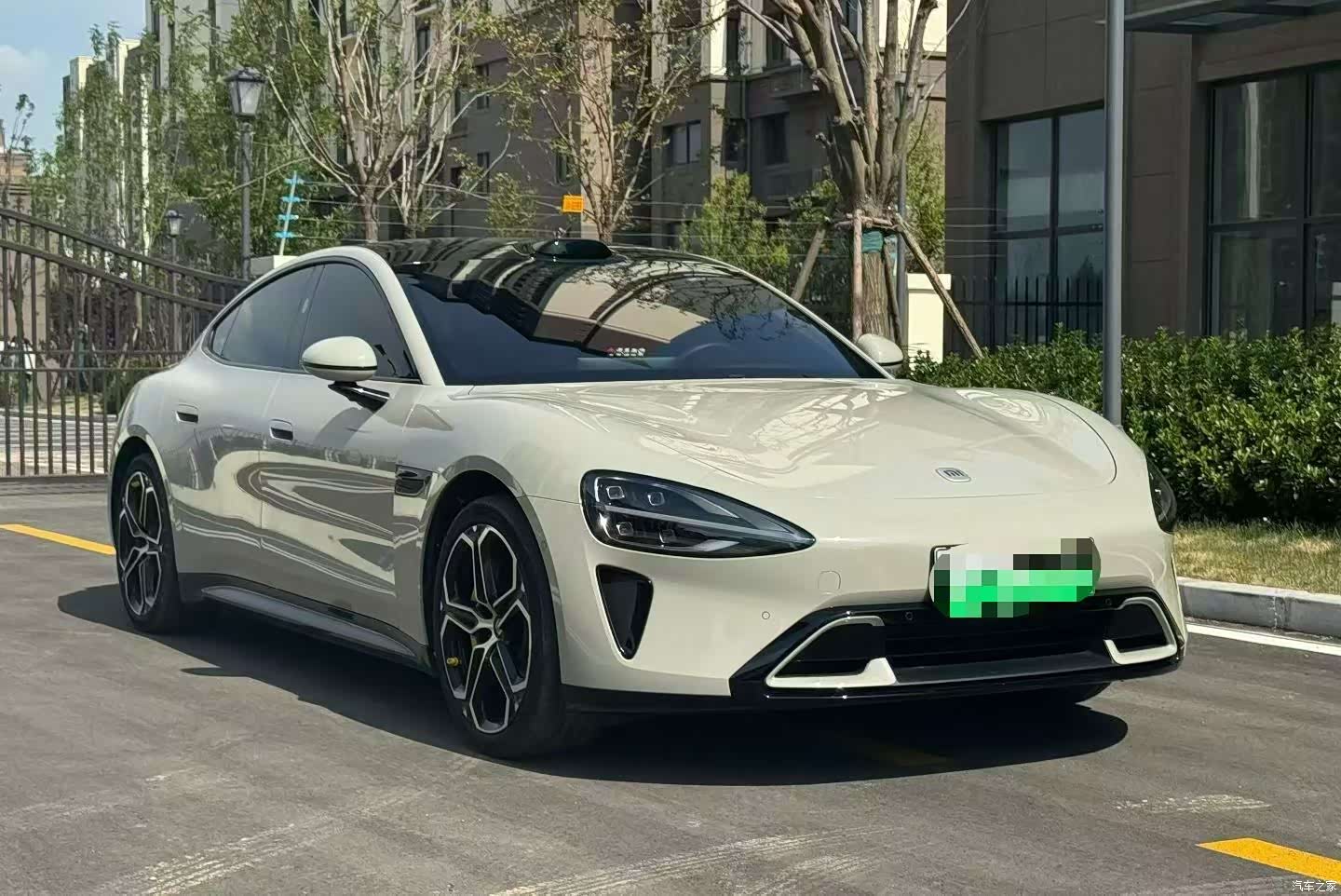 Xiaomi SU7, 2025 3