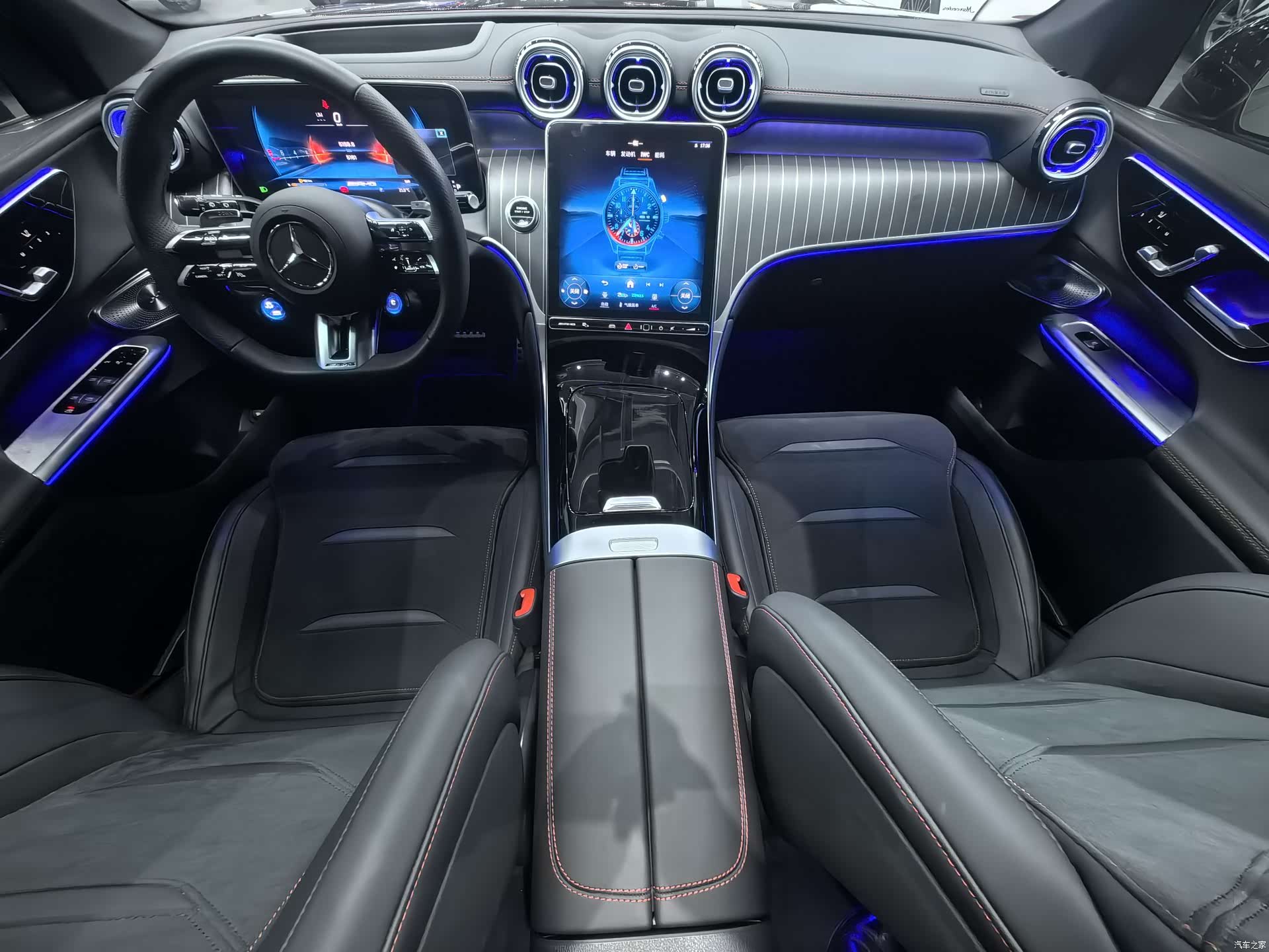 Mercedes-Benz GLC, 2025 10