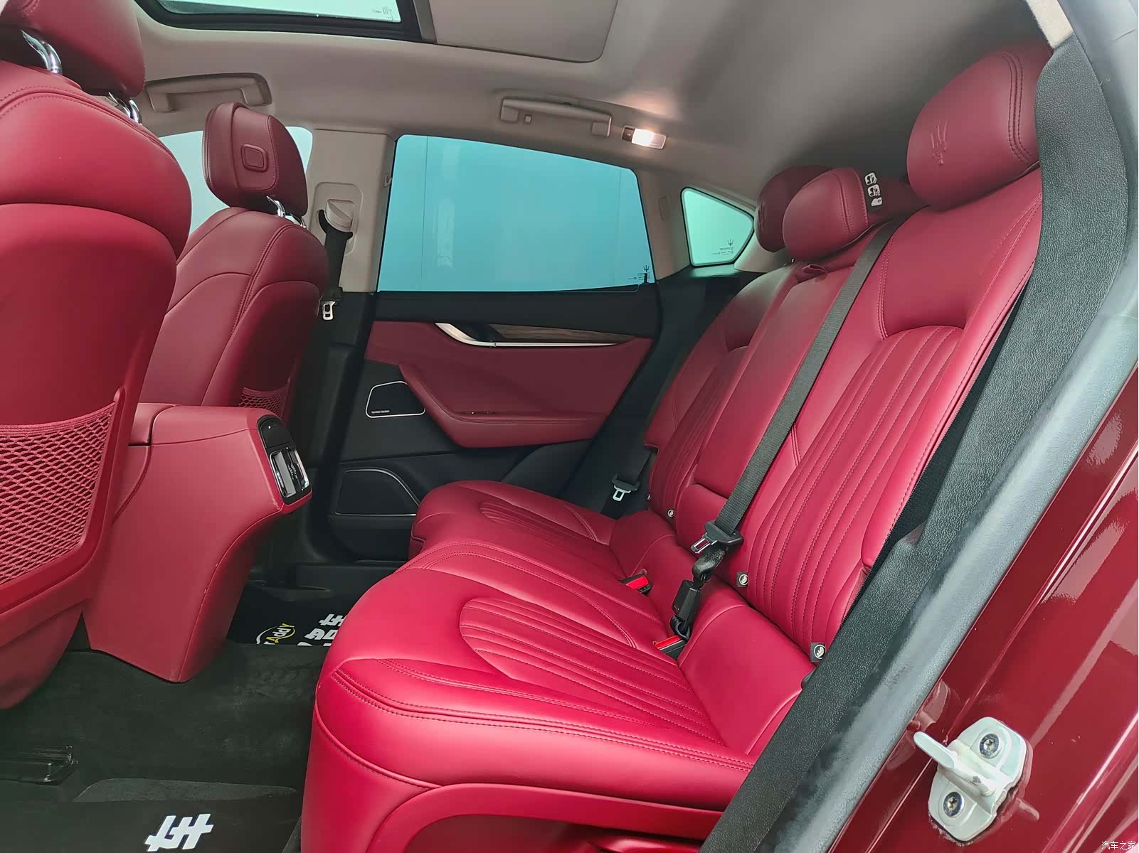 Maserati Levante, 2017 12