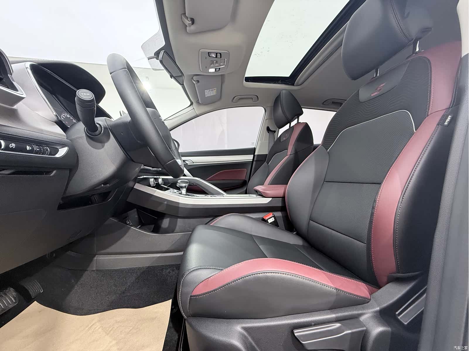 Geely Coolray, 2021 7