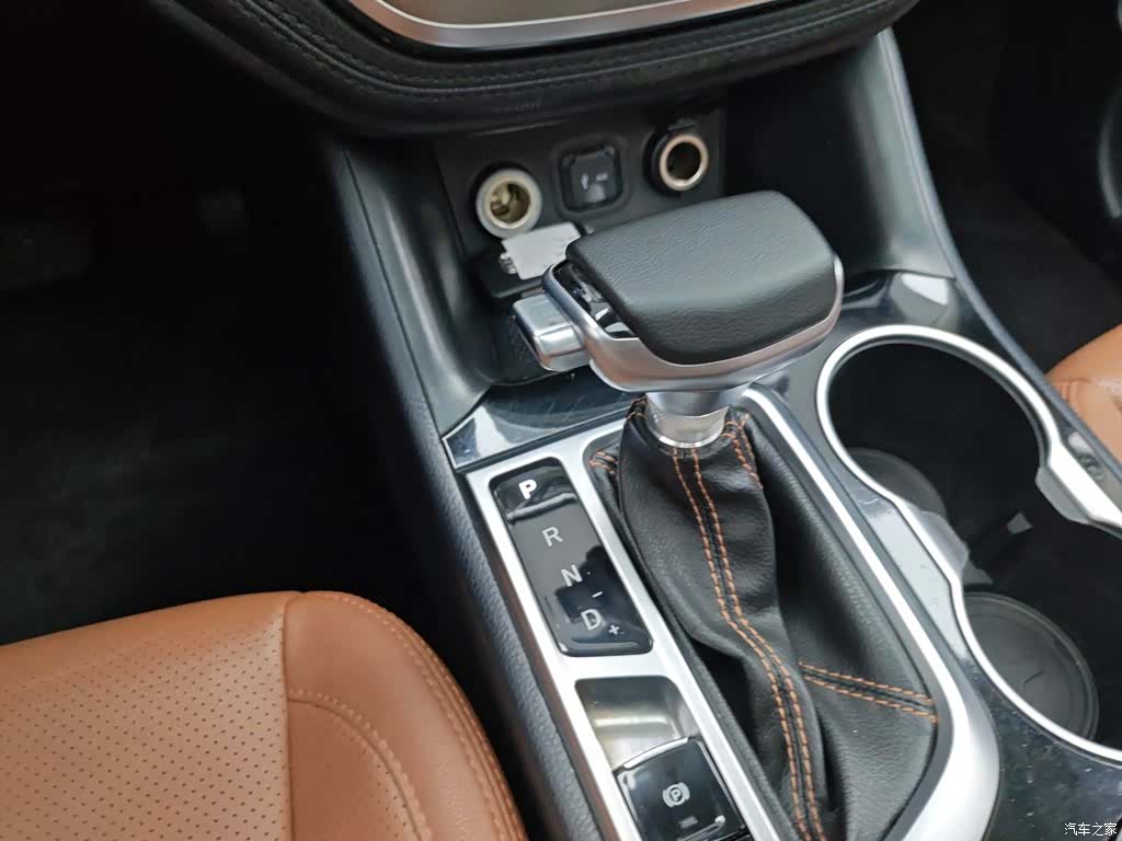 Changan CS95, 2017 13