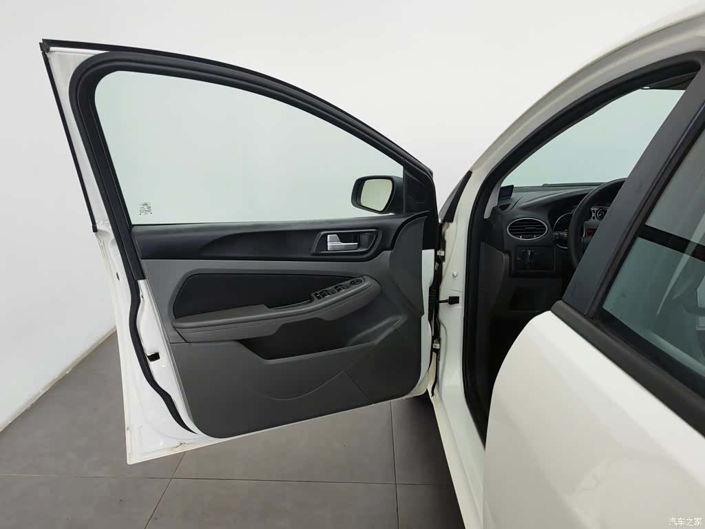 Ford Focus, 2014 8