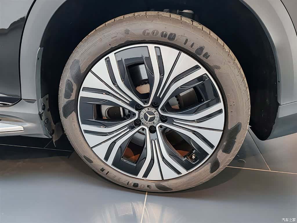 Mercedes-Benz EQE, 2025 9