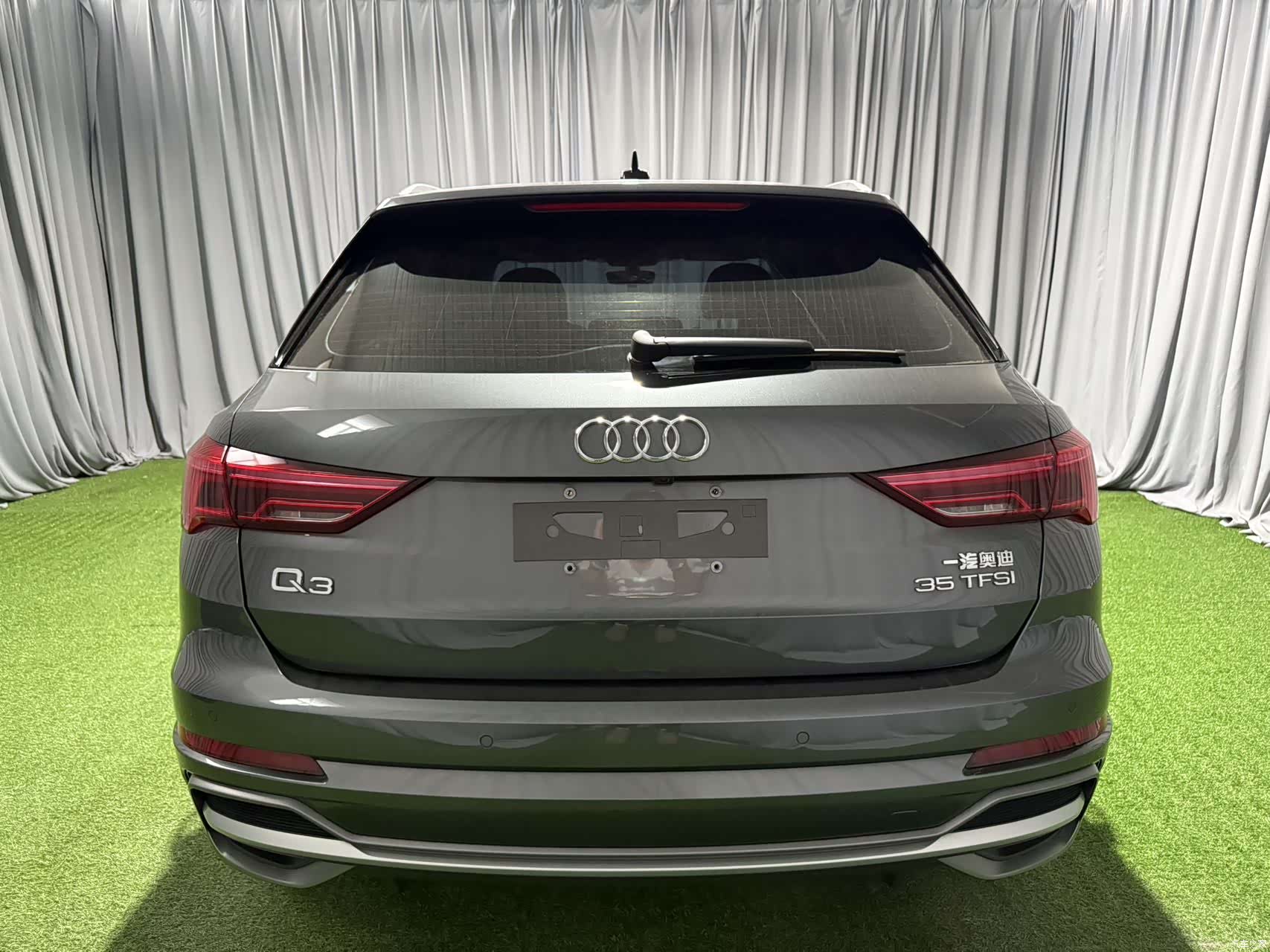 Audi Q3, 2022 4