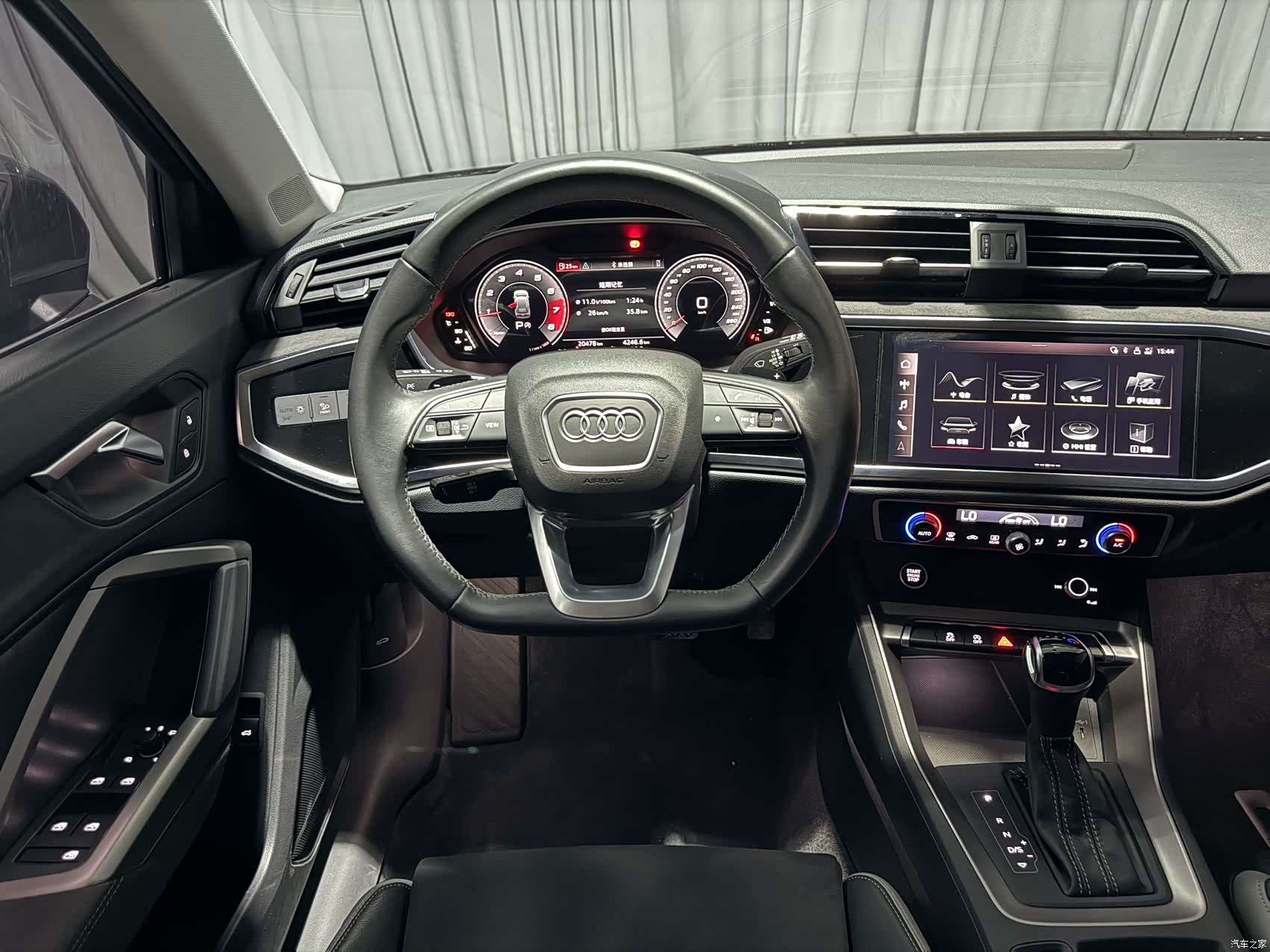 Audi Q3, 2022 14