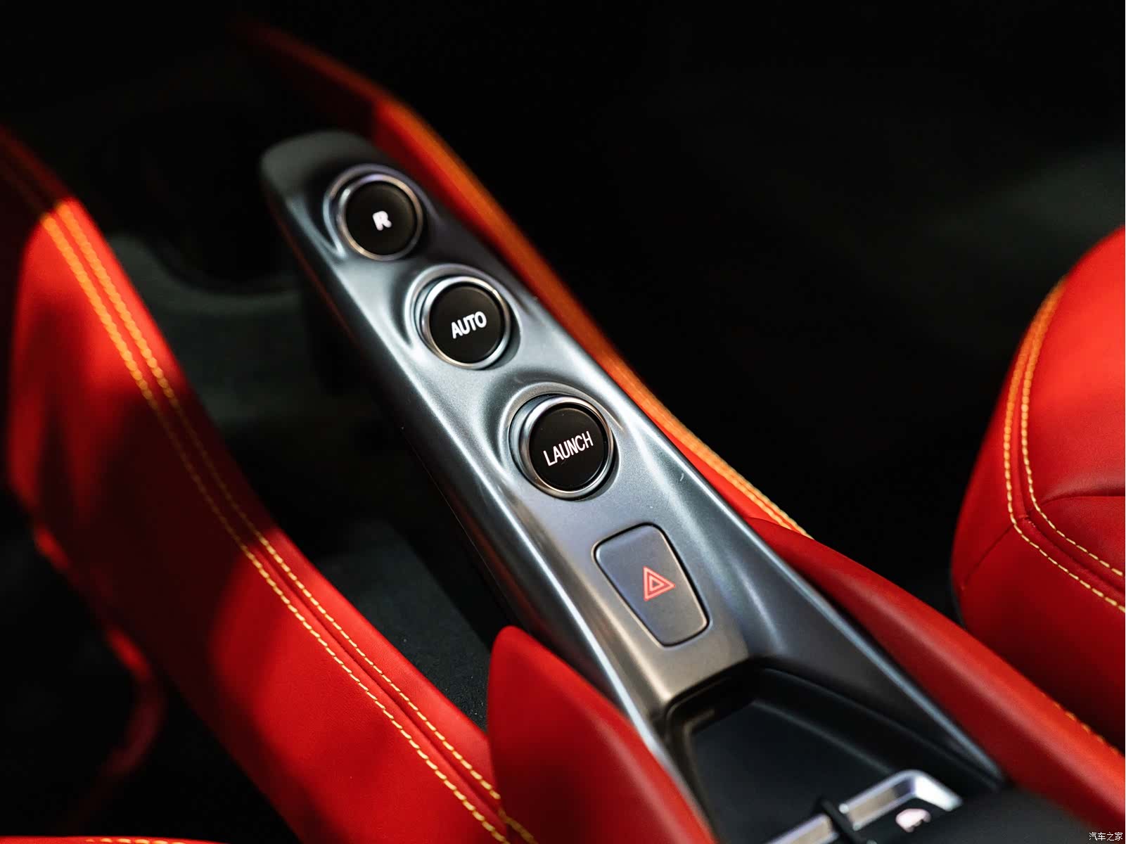 Ferrari F8, 2022 14