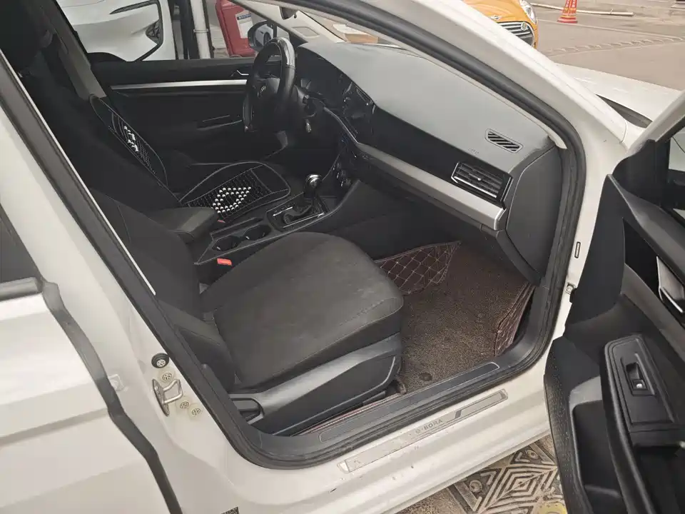 Volkswagen Bora Pure Electric