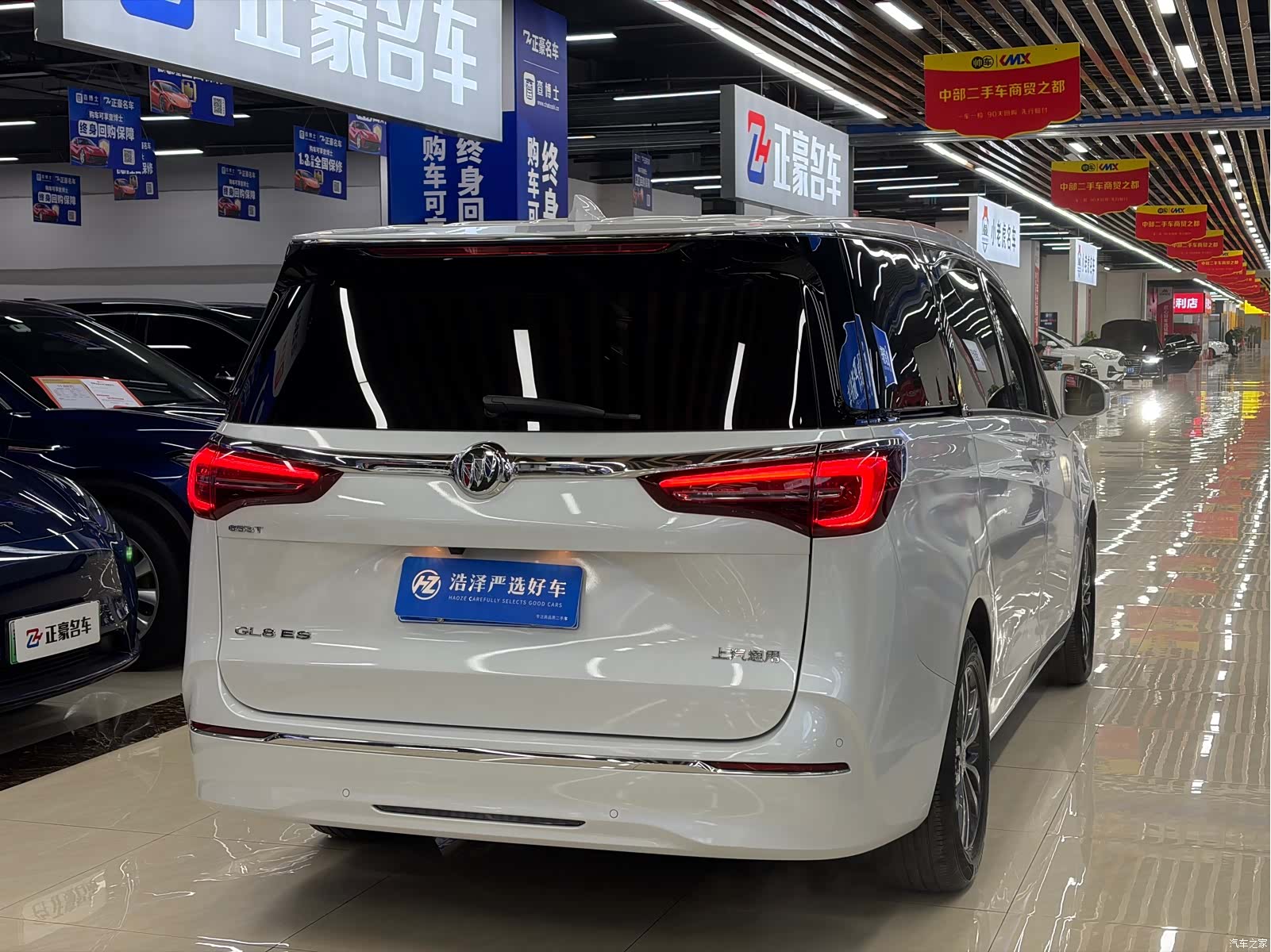 Buick GL8, 2022 4