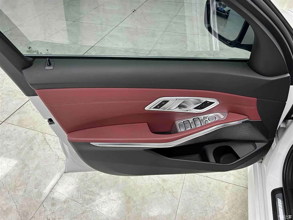 BMW 3 Series, 2023 11