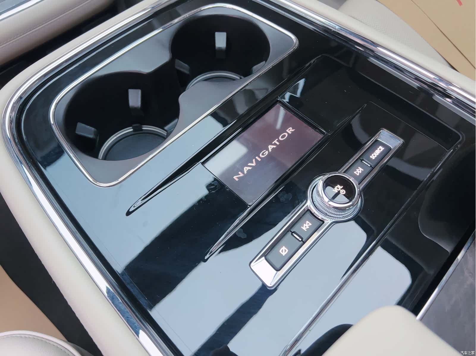 Lincoln Navigator, 2019 17