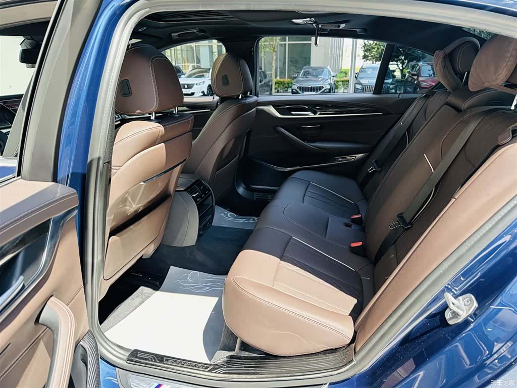 BMW 5 Series, 2021 12