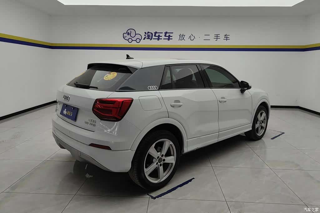 Audi Q2L, 2019 3