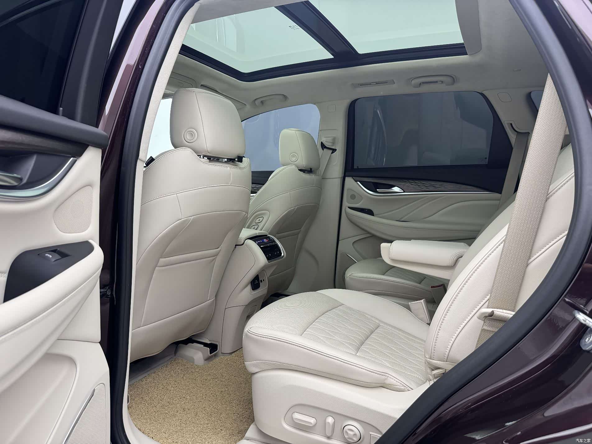 Buick Enclave, 2021 36