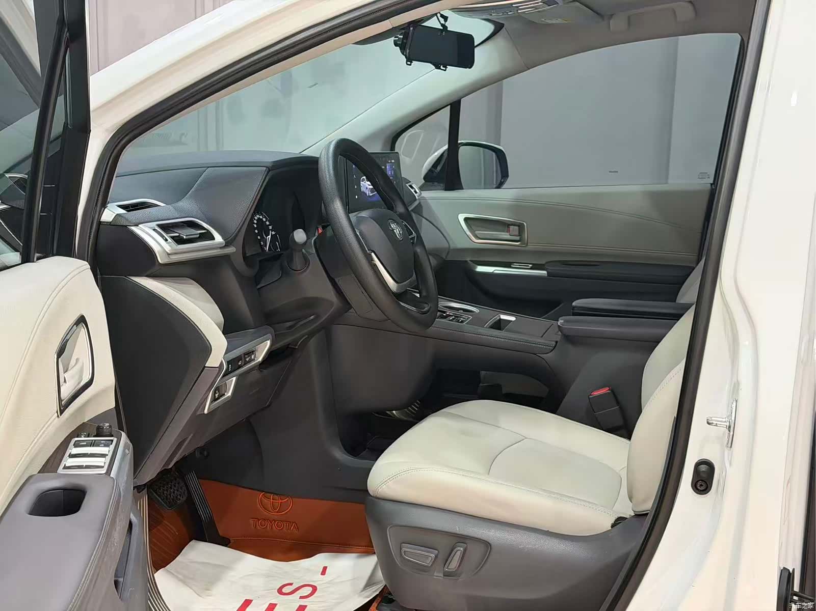 Toyota Sienna, 2024 7