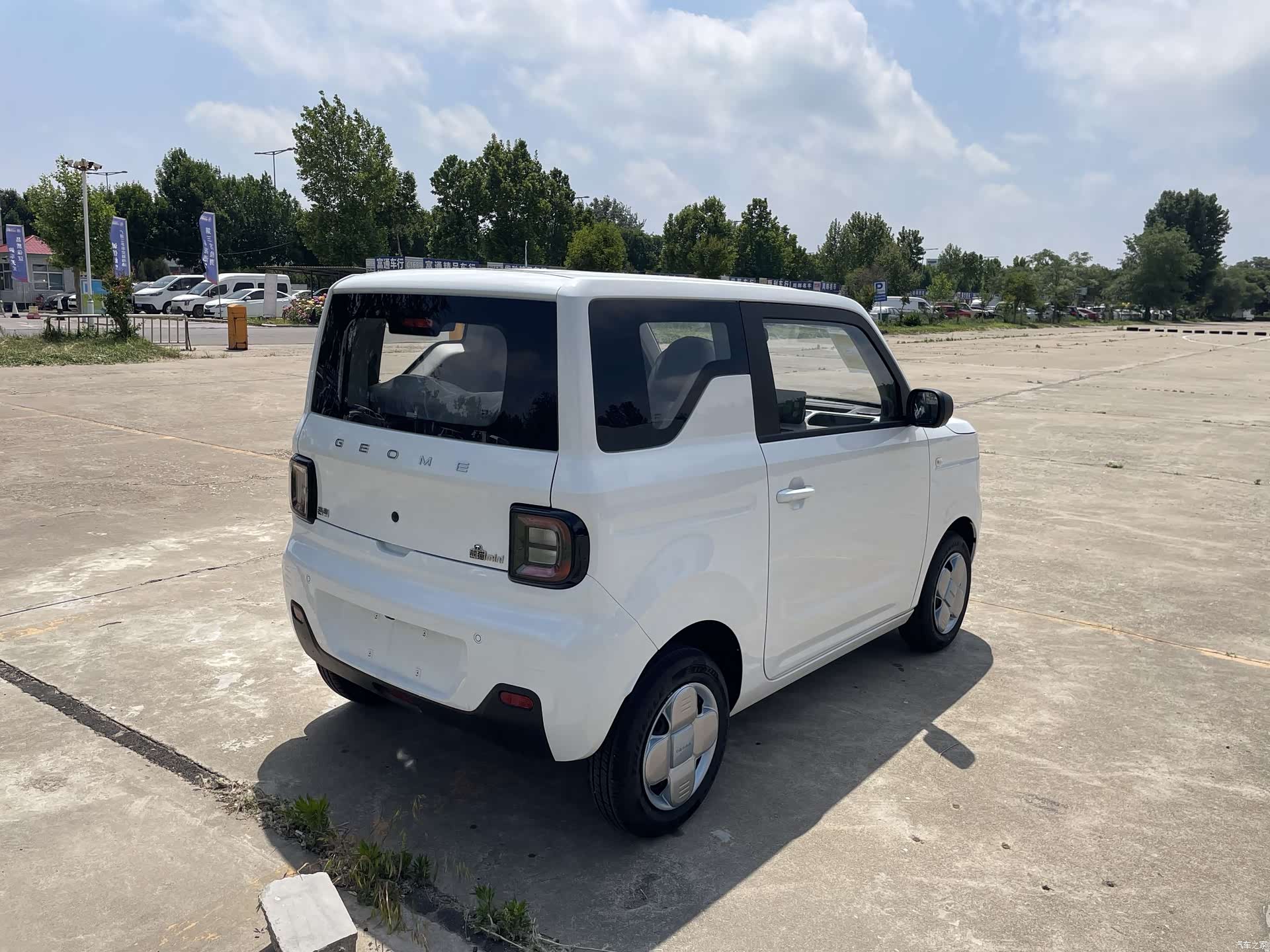 Geely Panda, 2026 все фото