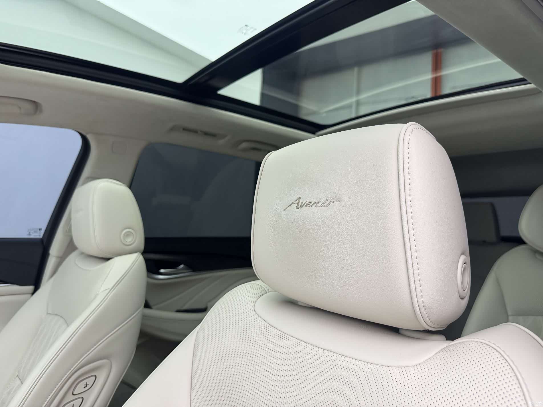 Buick Enclave, 2021 35