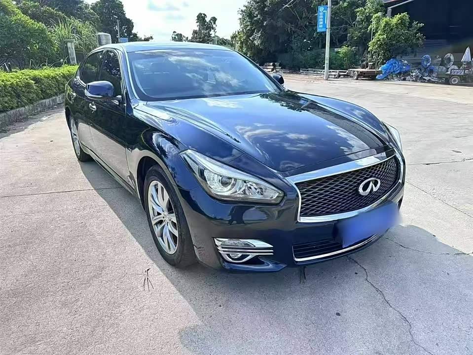 Infiniti Q70 Infiniti Q70