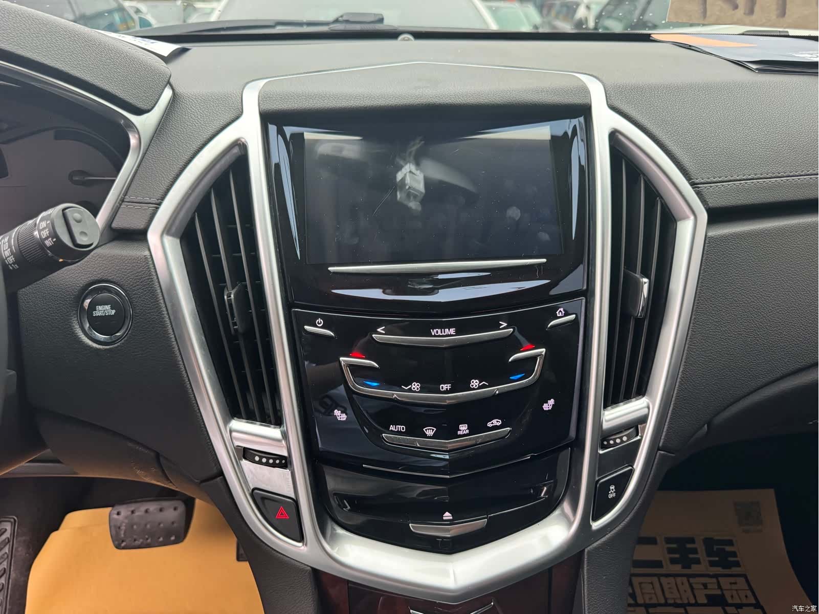 Cadillac SRX, 2015 6