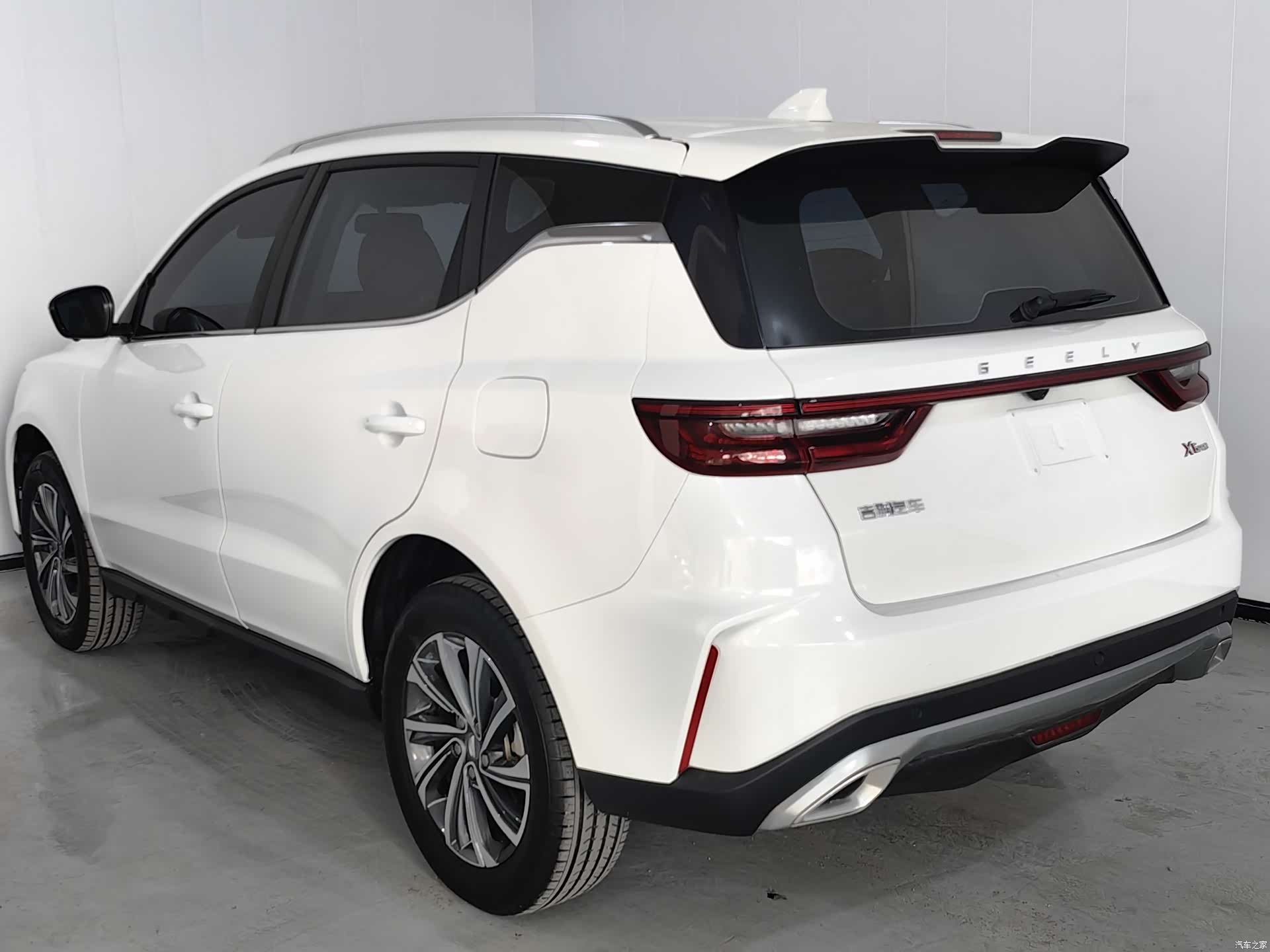 Geely X6, 2022 6
