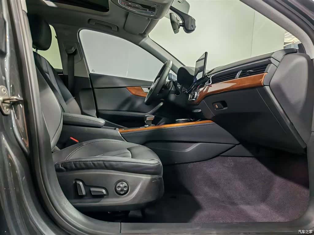 Audi A4L, 2020 7
