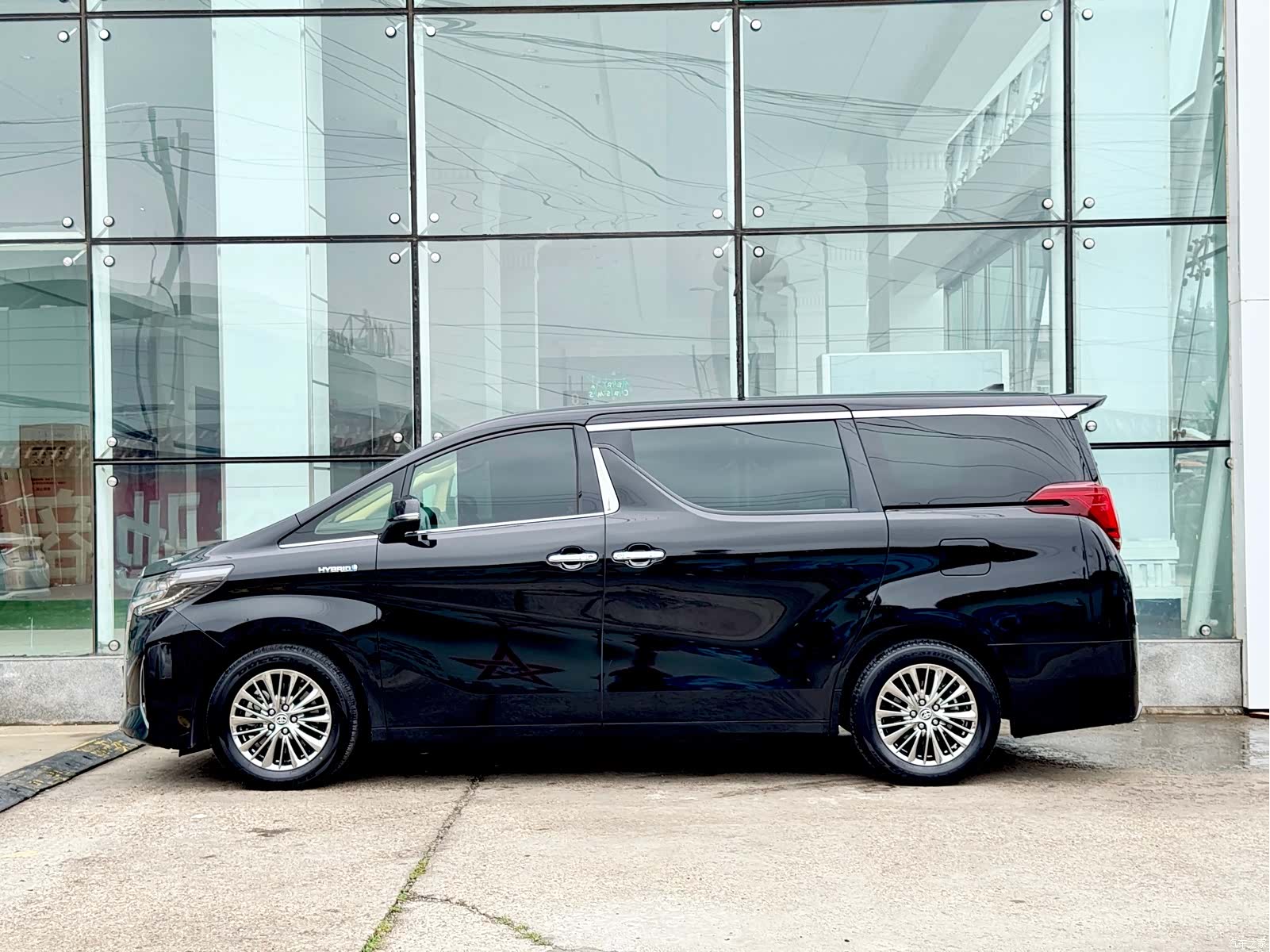 Toyota Alphard, 2021 8