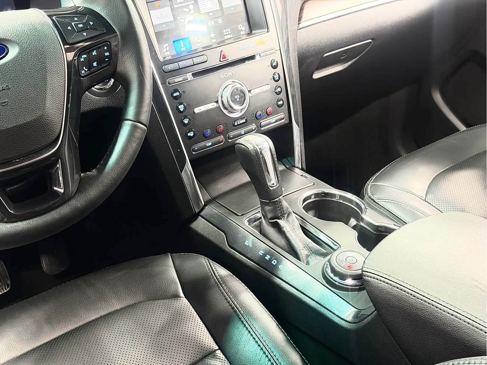 Ford Explorer, 2017 14
