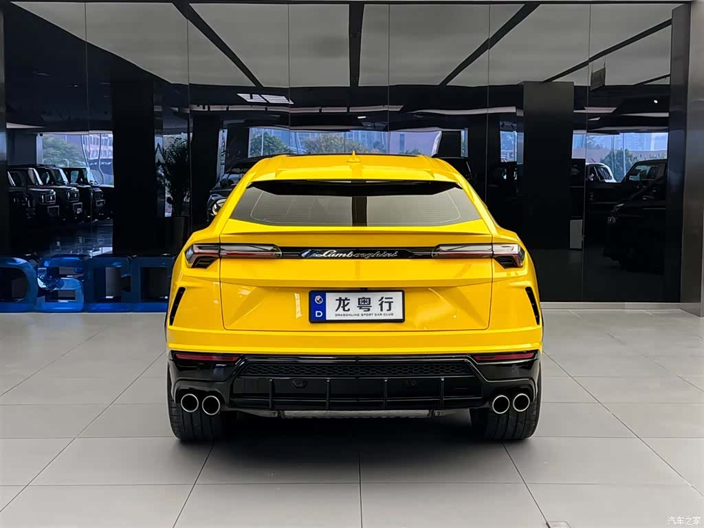 Lamborghini Urus, 2022 все фото