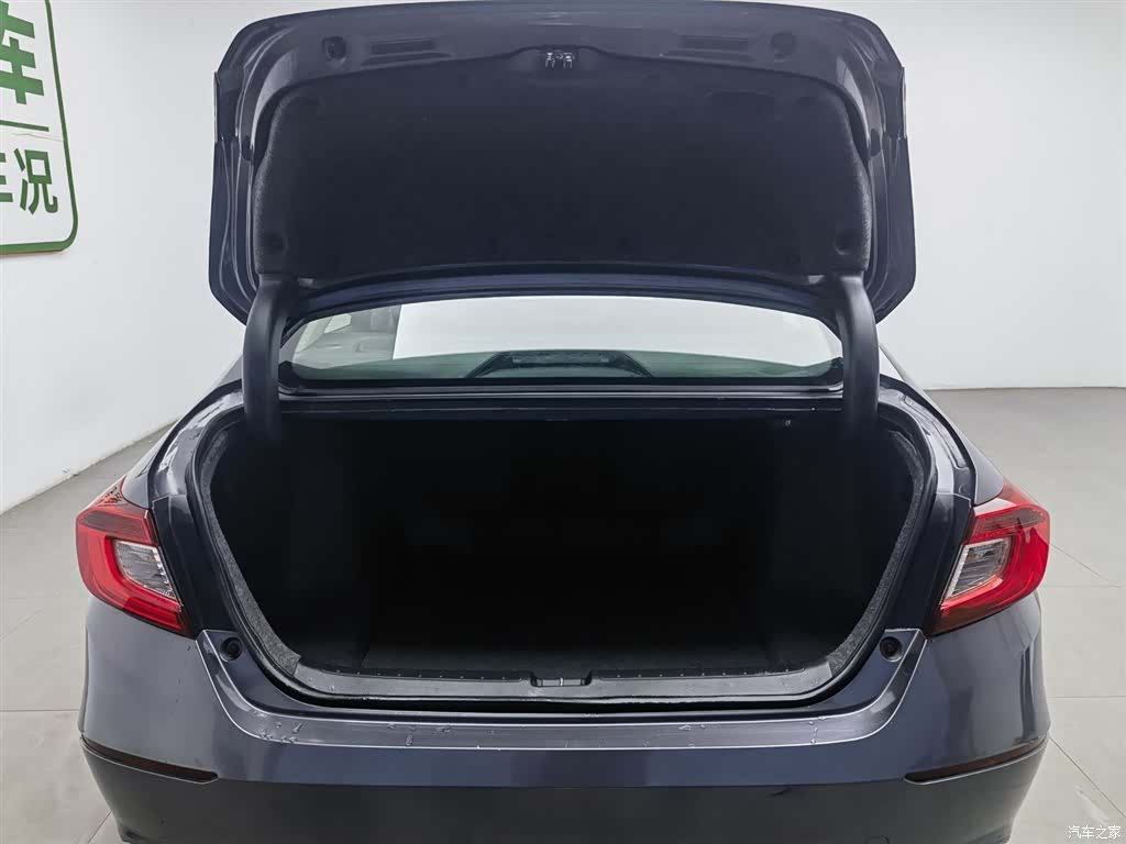 Honda Accord, 2018 16