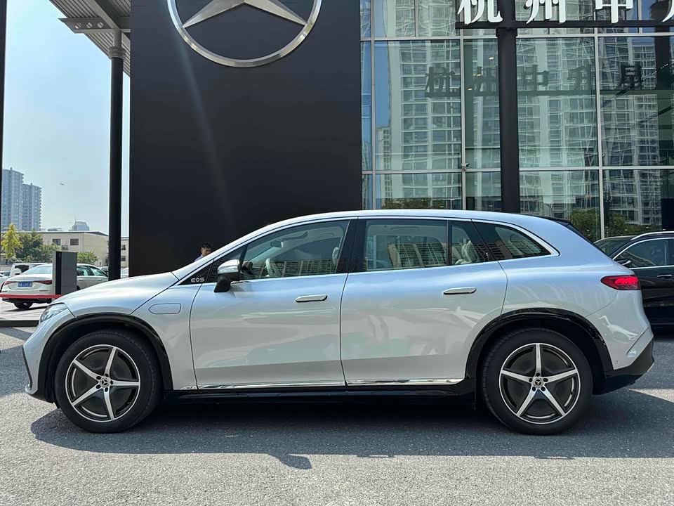 Mercedes-Benz EQS