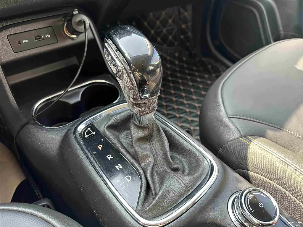 DongFeng AX4, 2018 14